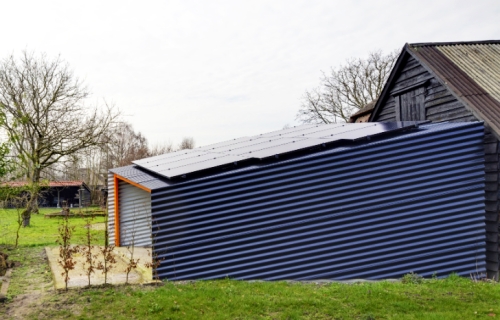 Malena solarna šupa generiše 100% energije potrebne za napajanje farme u Holandiji