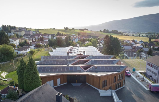 Solarna škola koja proizvodi energiju