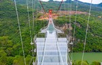 Otvoren najduži most sa staklenim dnom na svetu