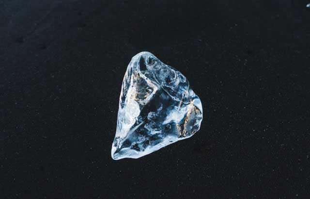 Najjače staklo na svetu koje može da ogrebe površinu dijamanta