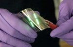 Istraživači su razvili najefikasniji fleskibilni OLED (video)